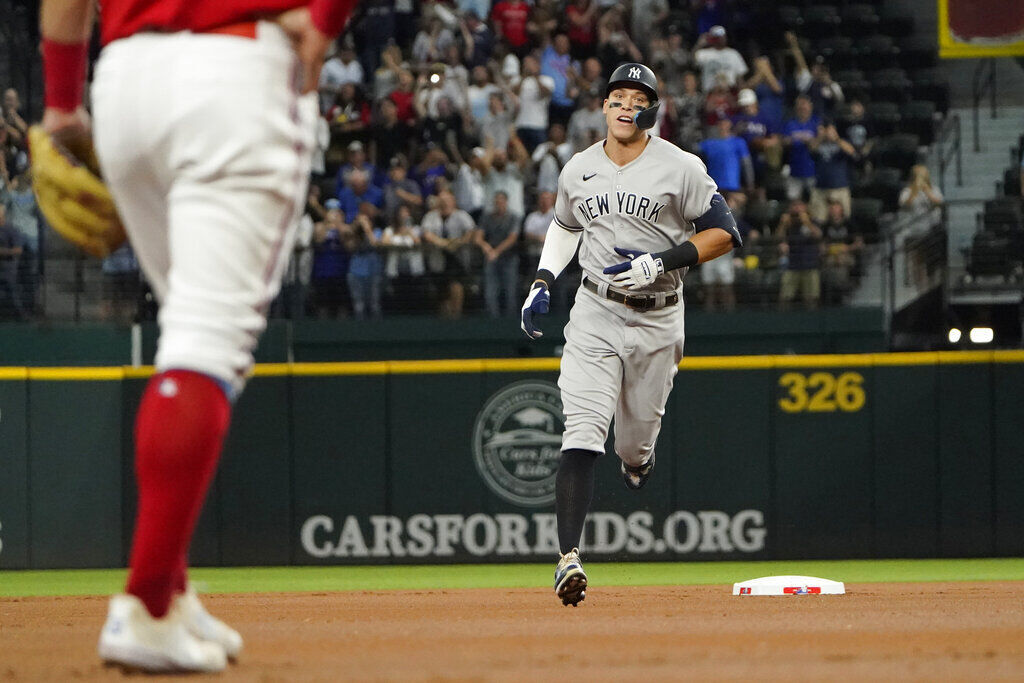 Yankees Rangers Baseball
